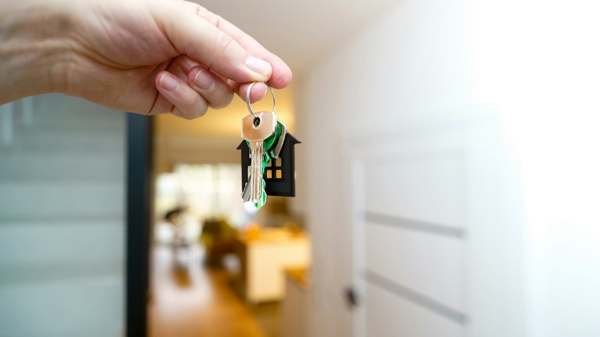 Moving Countries With a Great Credit Score in 2026? Why Your Credit History May Not Follow You
