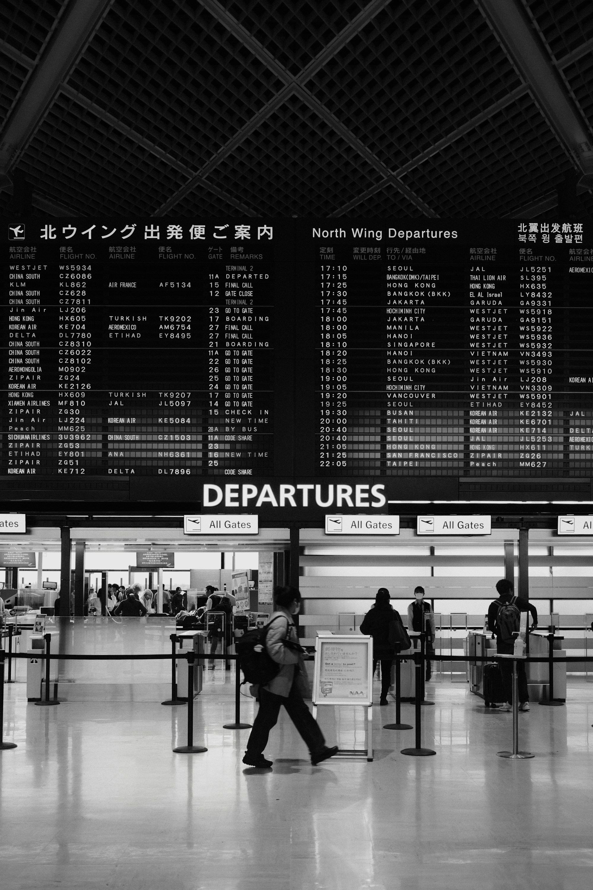 Having a Baby Abroad in 2026? Birth Registration, Citizenship by Descent and the First Passport Are Three Different Steps